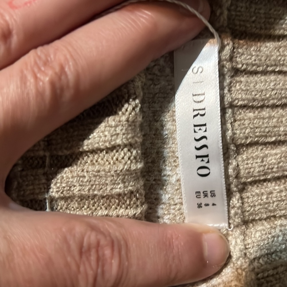 Brand New Woman’s Sweater - Picture 6 of 6